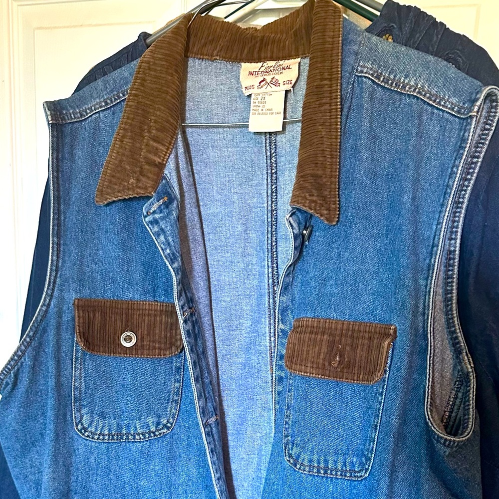 2x denim vest with corduroy collar and pocket fronts.